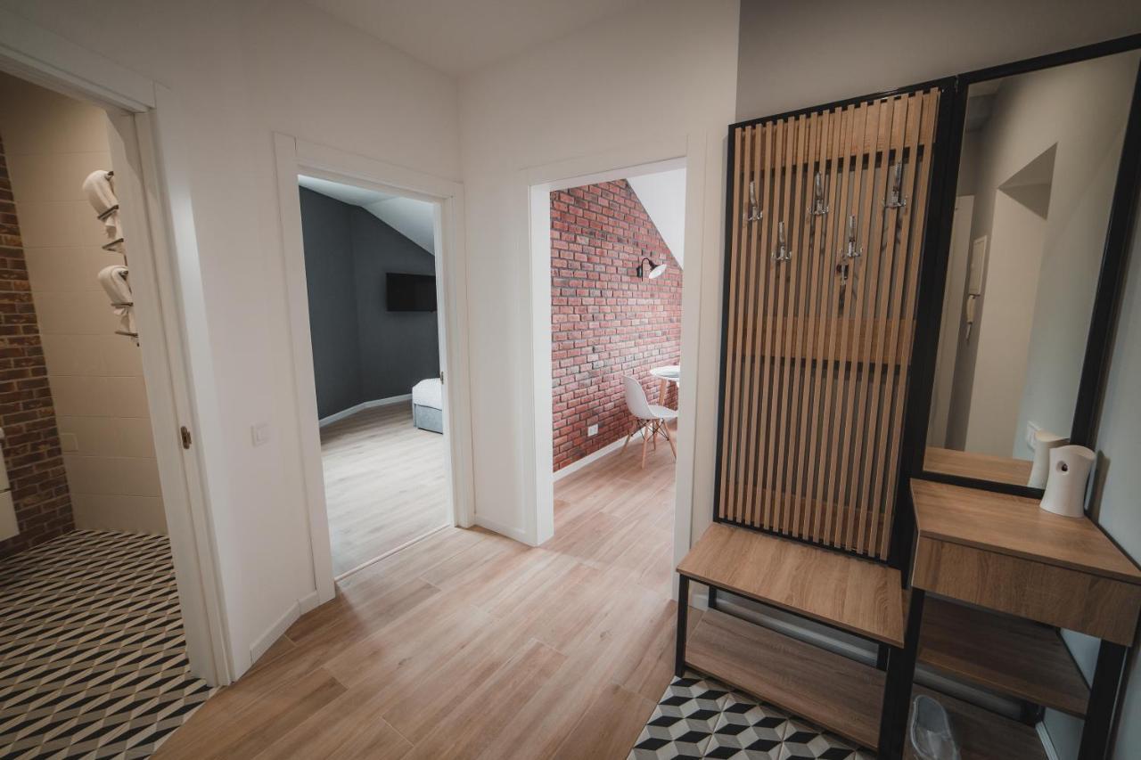 Kostjukowski Apartments Mudroho 12 V Lwów Zewnętrze zdjęcie