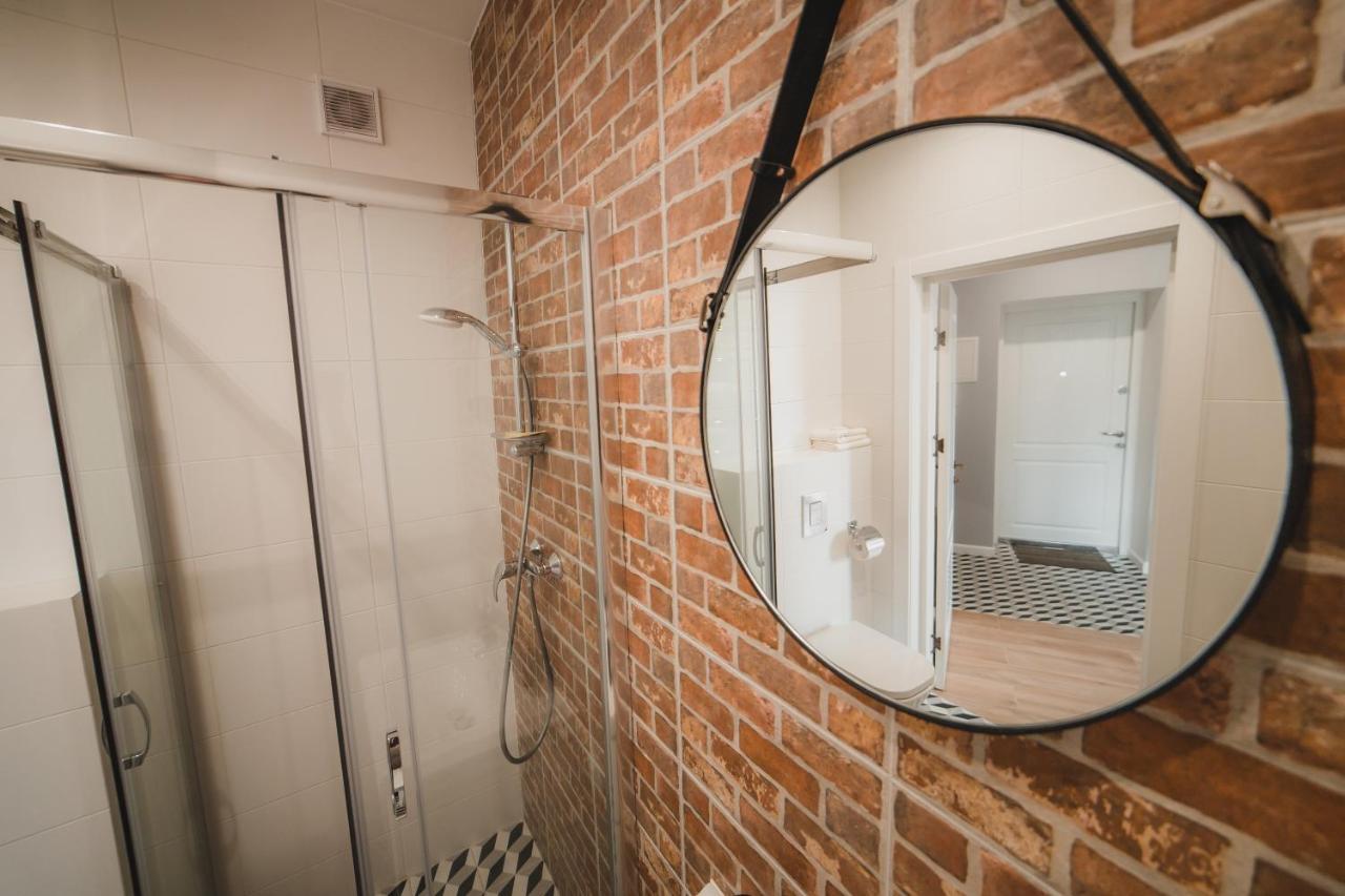 Kostjukowski Apartments Mudroho 12 V Lwów Zewnętrze zdjęcie